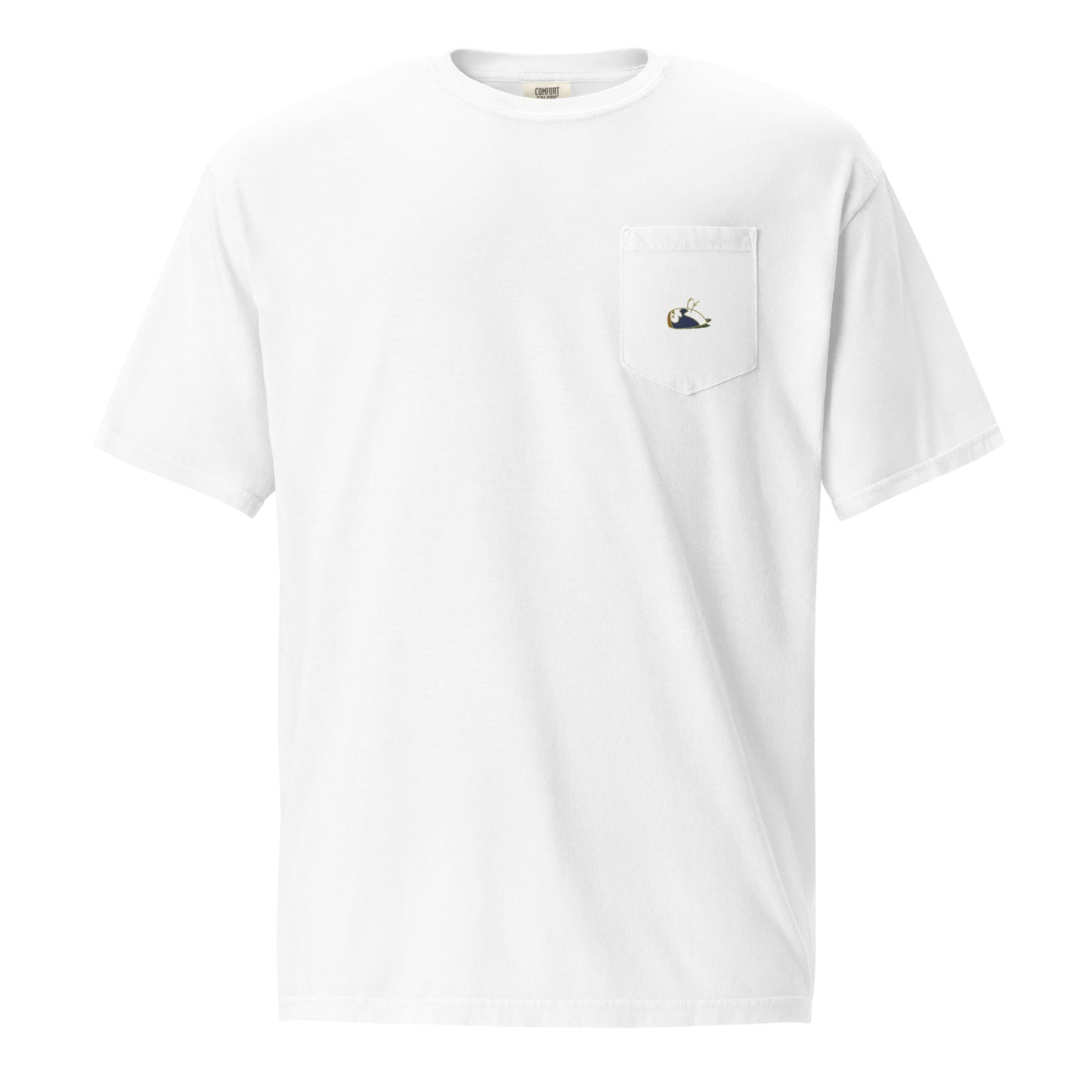 Close-up of a white t-shirt for men. Product name Capable. The t-shirt has a pocket on the upper left side. On the pocket is the DEADsparrow logo printed in beige colour.