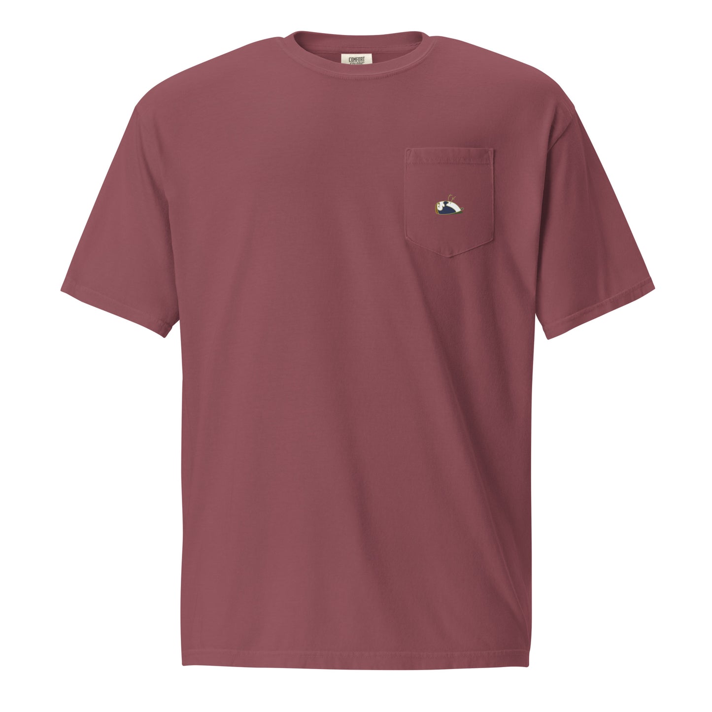 Image of a men's t-shirt in the colour brick. Product name Capable. The t-shirt has a pocket on the upper left side. On the pocket is the DEADsparrow logo printed in beige colour. 